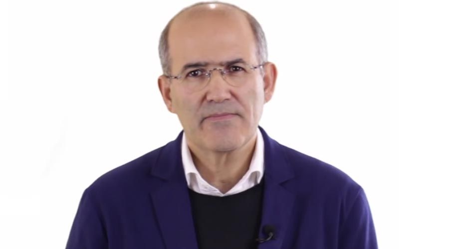 Sacerdote poeta dirigir&aacute; ejercicios espirituales del Papa y la Curia vaticana