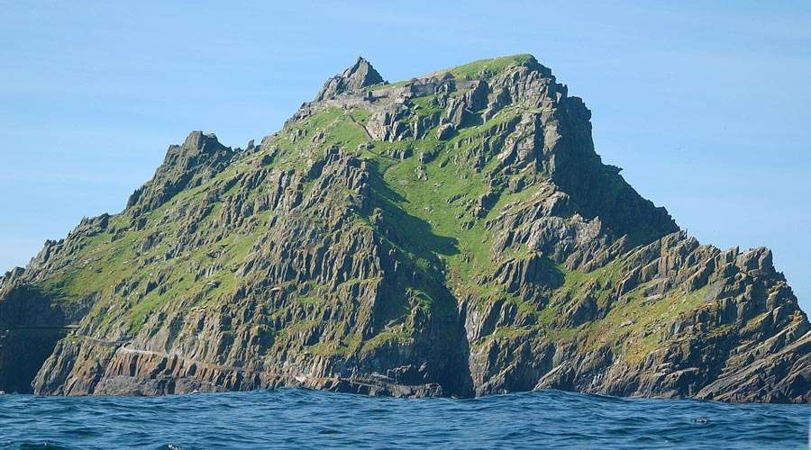 Obispo recuerda historia real de monjes que habitaron isla de los '&Uacute;ltimos Jedi' de Star Wars