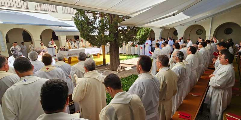 El cardenal Jos&eacute; Cobo preside una Eucarist&iacute;a en el monasterio de las Oblatas, en la fiesta de Jesucristo, Sumo y Eterno Sacerdote