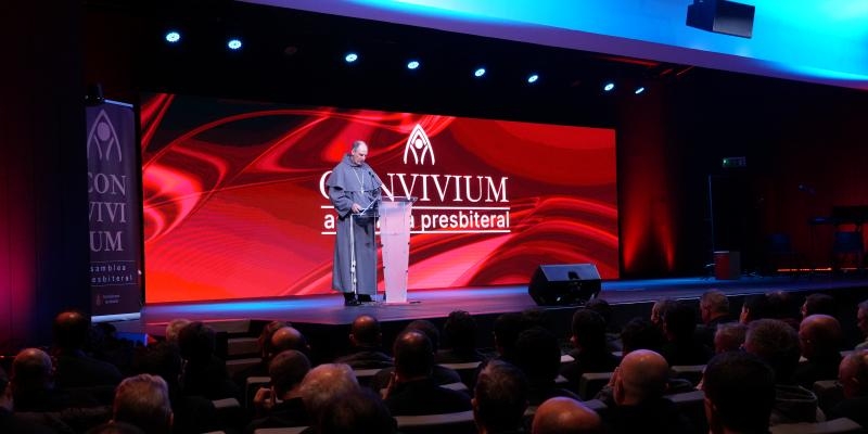 El cardenal Fran&ccedil;ois-Xavier Bustillo, a los sacerdotes de Madrid: &laquo;Si perdemos la audacia y la alegr&iacute;a, perdemos el &aacute;nimo en nuestra misi&oacute;n&raquo;