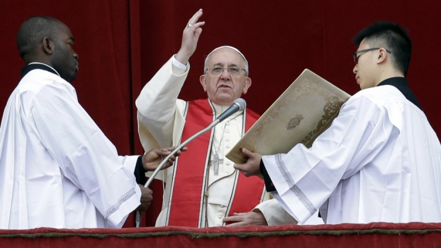 Mensaje de Navidad del Papa: Paz a quienes sufren guerra, violencia y exclusi&oacute;n