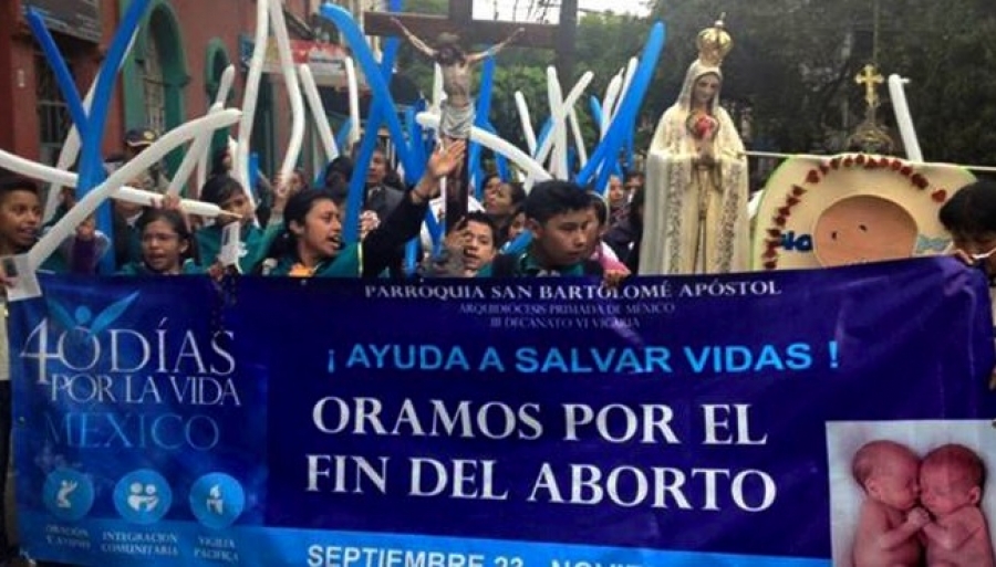 México: Mil voluntarios rezaron 40 días ante clínicas de aborto