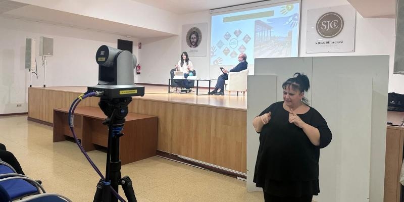 Beatriz Mart&iacute;nez, profesora de religi&oacute;n, en el X Ciclo de Conferencias para Evangelizadores: &laquo;La diversidad no es un problema, es una riqueza para la comunidad cristiana&raquo;