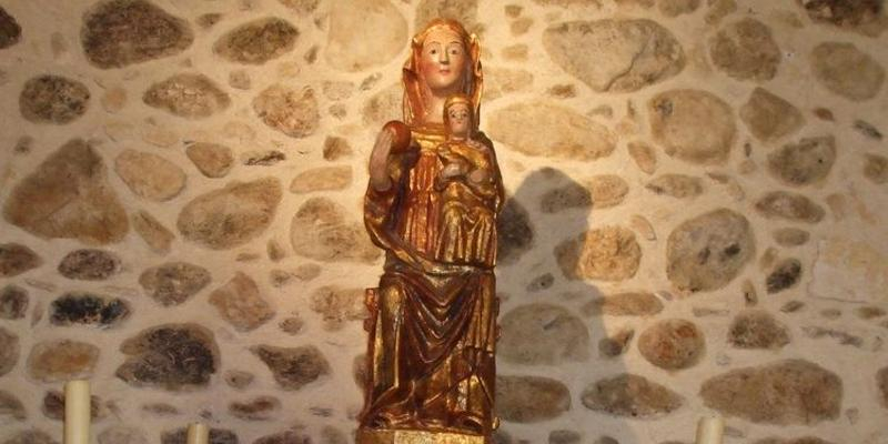 Novena en Alameda del Valle en honor a santa Ana, patrona de la localidad