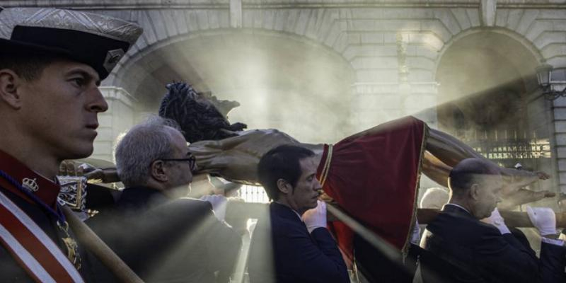 Martes Santo: Traslado del Cristo de los Alabarderos, un momento de gran devoci&oacute;n y fervor