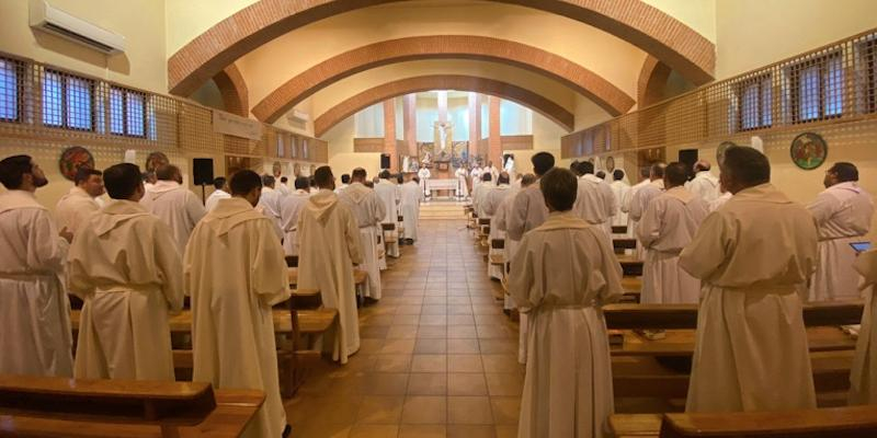 Begoña Peñalver, responsable del Servicio Nacional de la RCCE a los sacerdotes: «Nuestros retiros tienen el sello de fomentar la experiencia profunda de Dios»