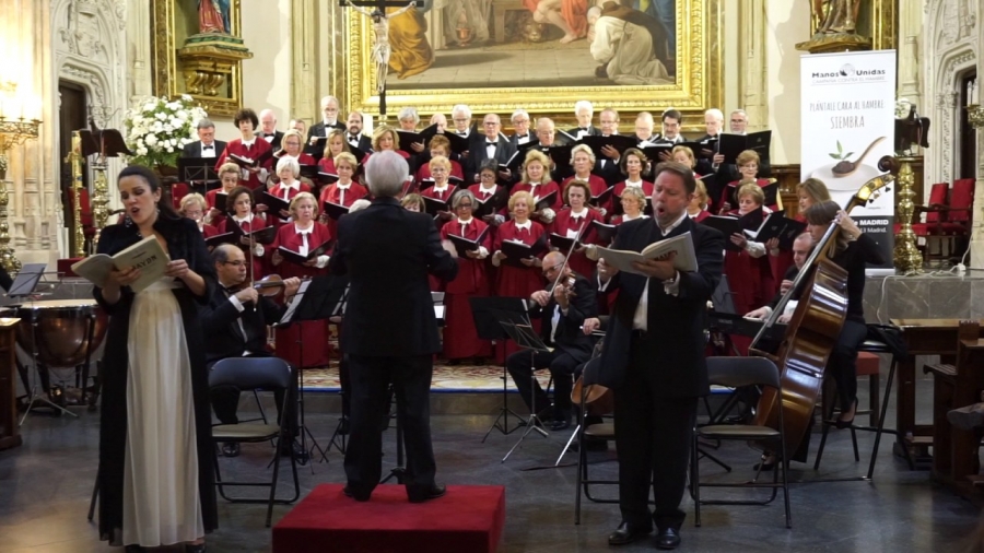 Los Jerónimos acoge una Misa cantada por el coro de San Jerónimo el Real