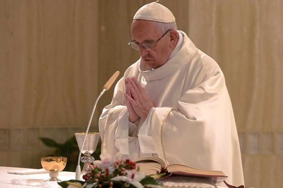 El Papa en Santa Marta: 'El Esp&iacute;ritu Santo siempre nos sorprende'