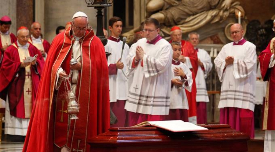 El Papa da &uacute;ltimo adi&oacute;s a cardenal Dias, prefecto em&eacute;rito de Evangelizaci&oacute;n de los Pueblos