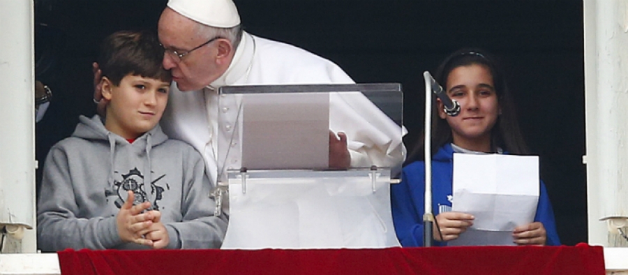 El Santo Padre anima a los j&oacute;venes a ser instrumentos de paz