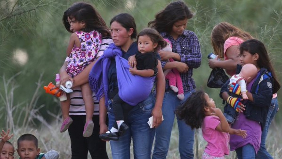 Obispos de Estados Unidos piden suspender deportaci&oacute;n de inmigrantes