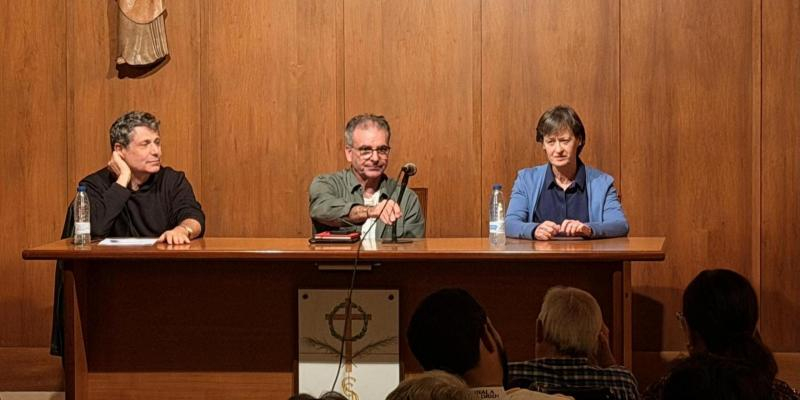 Las jornadas &laquo;Educar la mirada ante la situaci&oacute;n de calle&raquo; proponen una respuesta cristiana ante la indiferencia y la exclusi&oacute;n: &laquo; La mirada de Jes&uacute;s no huye: se acerca, se detiene, levanta, repara&raquo;