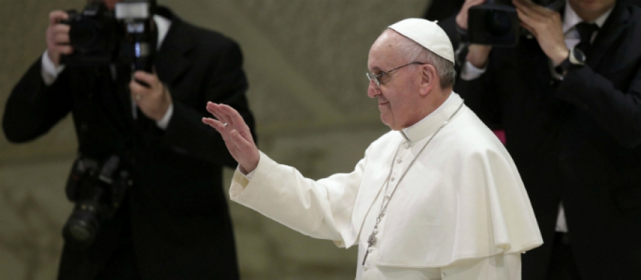 El Santo Padre a los periodistas: 'No soplen sobre el fuego de la destrucci&oacute;n, promuevan la cultura del encuentro'