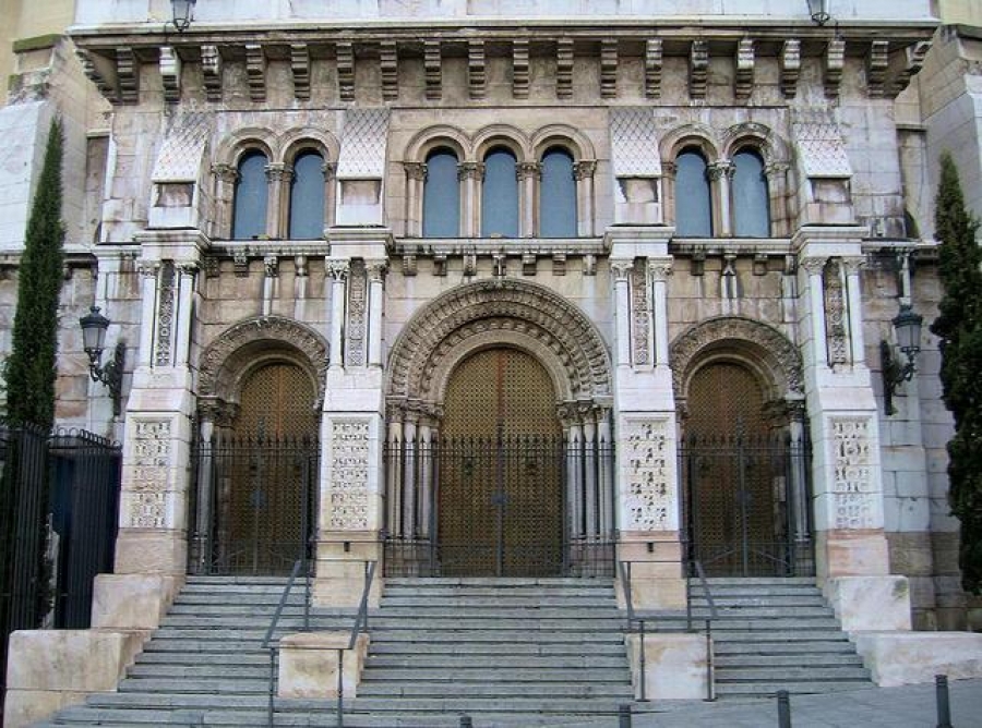 Profesi&oacute;n religiosa en la Cripta de la catedral