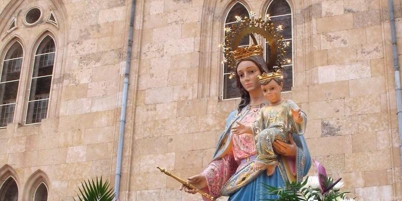 El cardenal Jos&eacute; Cobo preside una Misa en la parroquia Mar&iacute;a Auxiliadora ante la festividad de su titular