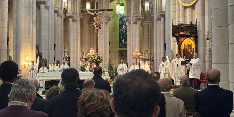 &laquo;El mundo necesita empresarios y directivos con alma&raquo;: Homil&iacute;a a los empresarios y directivos cristianos del cardenal Jos&eacute; Cobo en la catedral de la Almudena