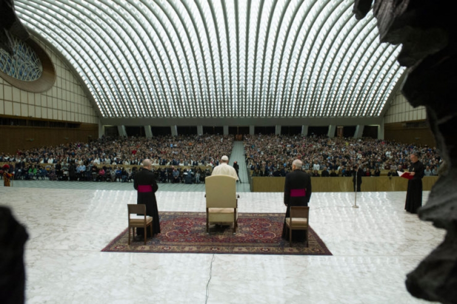 L&acute;Osservatore Romano elogia &laquo;la valent&iacute;a de Martina&raquo;, 11 a&ntilde;os, superviviente de Barcelona
