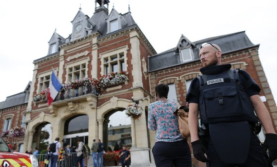 El Papa expresa su dolor por las v&iacute;ctimas del ataque a una iglesia en Francia