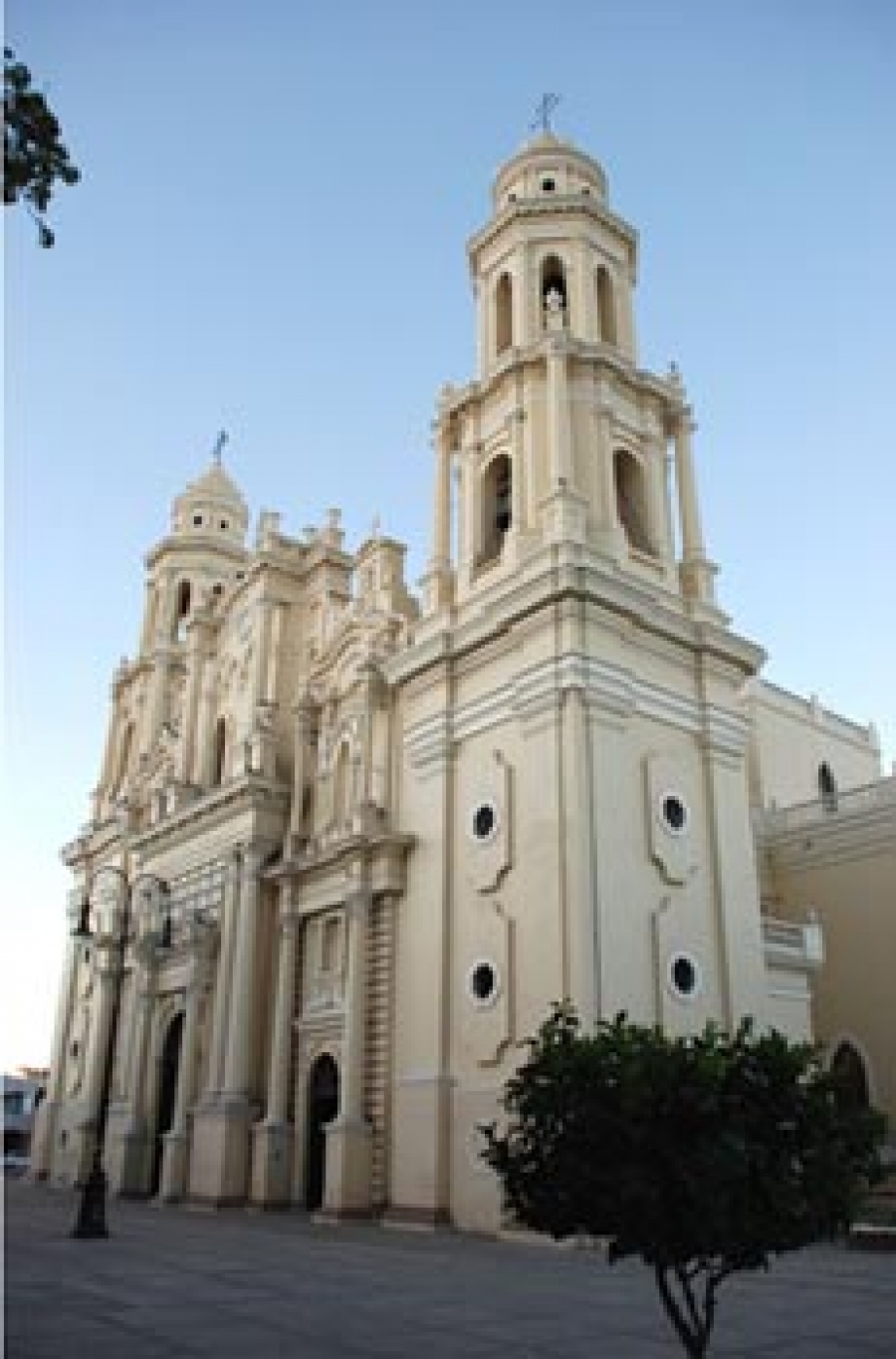 México: obispos lamentan ataque a la Catedral de Hermosillo