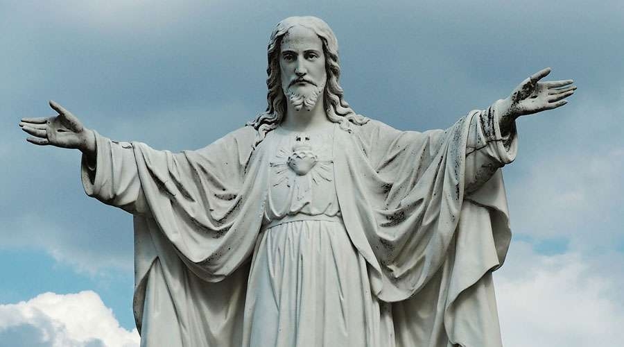 Cristo nos pide estar en el mundo para que &laquo;la Verdad se haga carne&raquo;