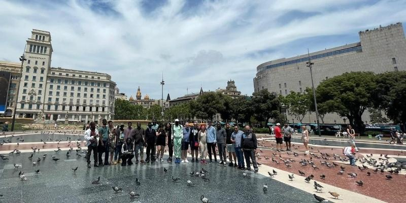 21 personas del centro de “Nuestra Señora de Valvanera” de Cáritas Madrid disfrutan de unos días de desconexión: «Para algunos era la primera vez que veían el mar»