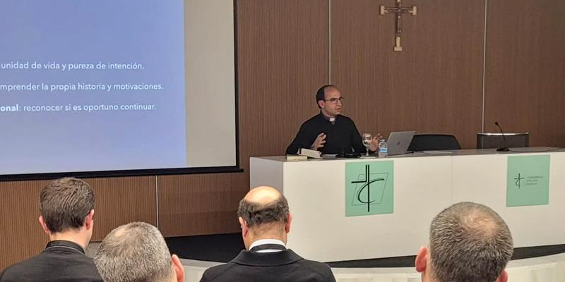 Roberto Gonz&aacute;lez-Tapia, formador del Seminario Conciliar de Madrid: &laquo;Los seminarios se est&aacute;n renovando gracia a la etapa proped&eacute;utica&raquo;