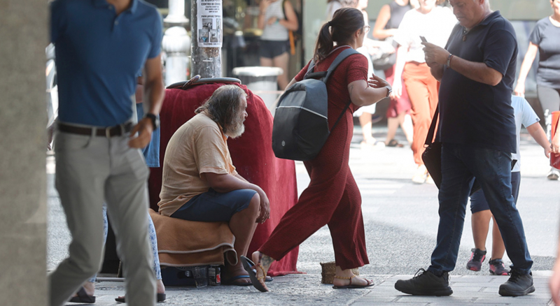 Para un techo digno, padr&oacute;n y moratoria a los desahucios: C&aacute;ritas Madrid lanza su campa&ntilde;a por las personas sin hogar