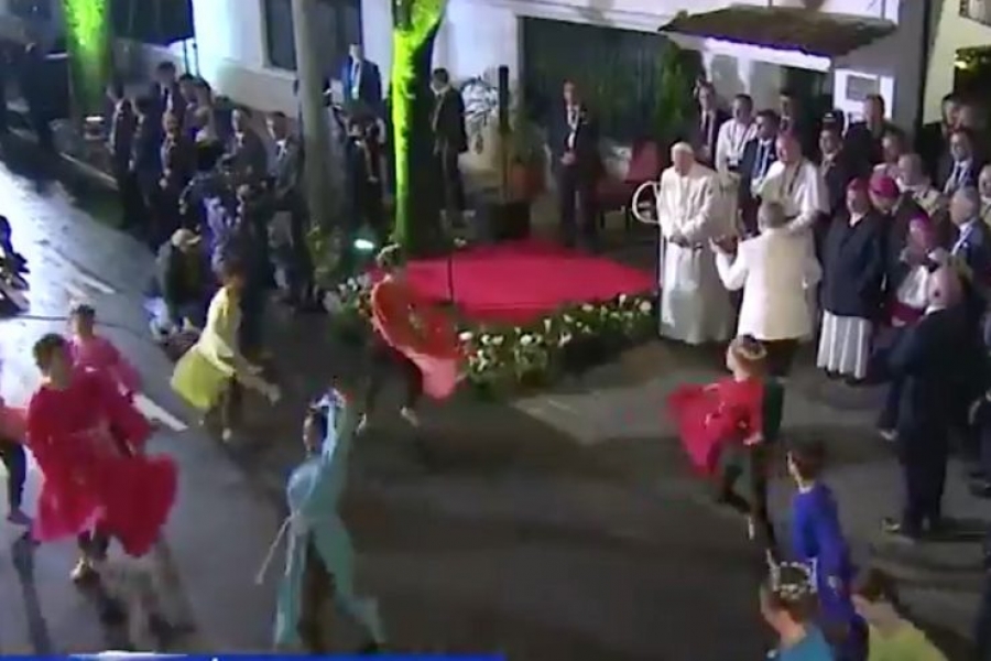 El Papa en la nunciatura: &laquo;Dios perdona en mi&raquo;