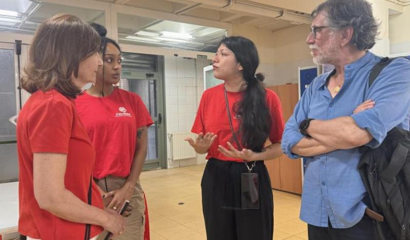 Javier Ojeda, delegado episcopal de C&aacute;ritas Madrid, visita CEDIA Mujer, un espacio seguro para mujeres sin hogar: &laquo;Aqu&iacute; se hace presente la Iglesia que acompa&ntilde;a, que escucha y que protege&raquo;