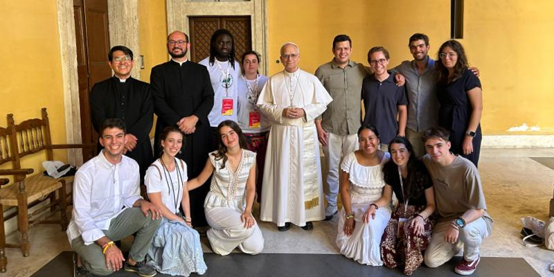 Cuarenta minutos para siempre: el d&iacute;a que los j&oacute;venes madrile&ntilde;os de Colmenar Viejo hablaron con el Papa