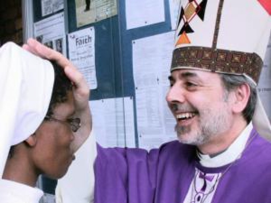 Dram&aacute;tica petici&oacute;n de un obispo argentino en el sur del &Aacute;frica