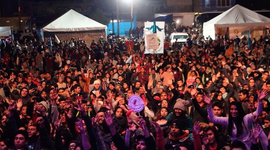 40 mil j&oacute;venes peregrinan al Cerro del Cubilete y celebran a Cristo Rey en M&eacute;xico