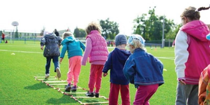 Blanca L&oacute;pez, t&eacute;cnico de infancia y adolescencia de C&aacute;ritas Madrid: &laquo;Las colonias urbanas abren una puerta a la conciliaci&oacute;n y a la igualdad para las familias vulnerables&raquo;