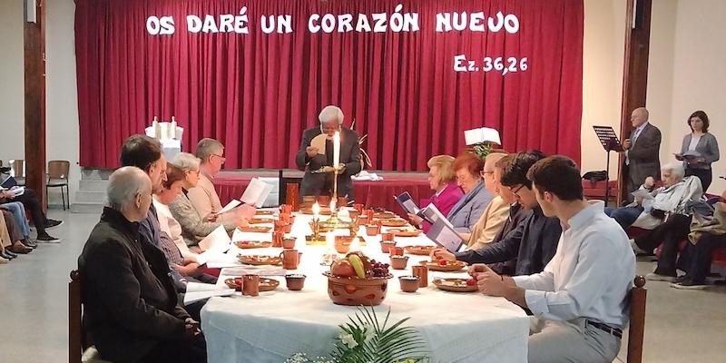 Antonio Jiménez, de Nuestra Señora de las Delicias: «Las personas que asisten al Séder se quedan sorprendidas ante este acto»