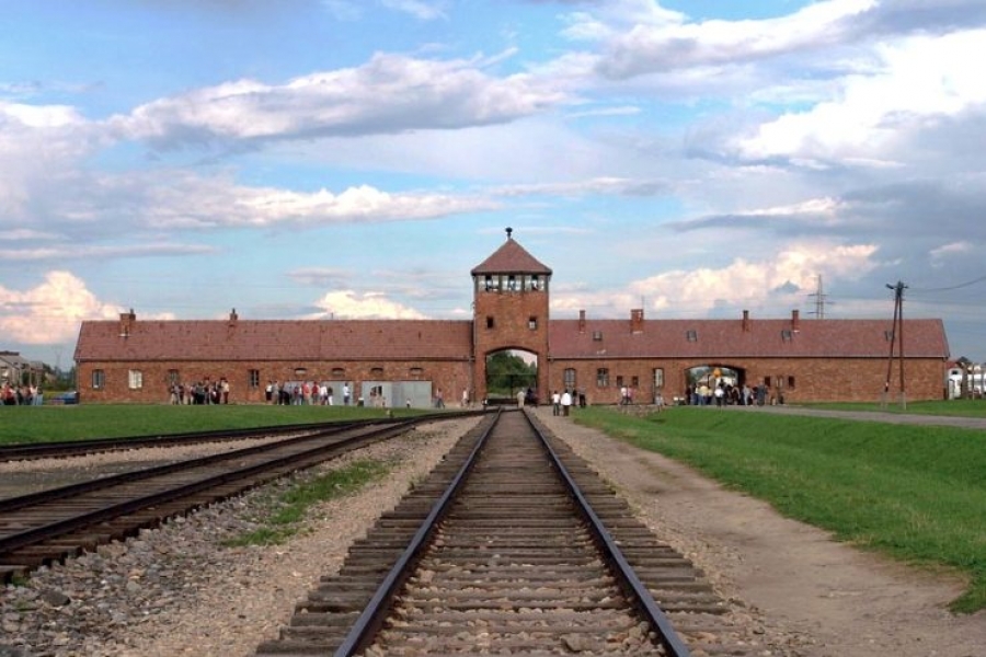 Francisco visitar&aacute; Auschwitz y Birkenau en silencio y oraci&oacute;n