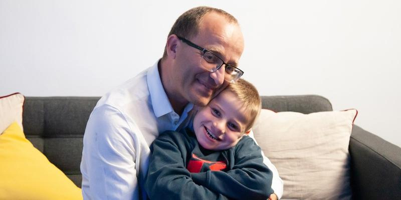 Las familias de la Fundaci&oacute;n para el tratamiento del s&iacute;ndrome de Angelman participan en la presentaci&oacute;n de ni&ntilde;os a San Isidro en la Iglesia de San Andr&eacute;s Ap&oacute;stol: &laquo;Con una mirada m&aacute;s de fe veremos el don que tienen nuestros hijos con discapacidad&raquo;