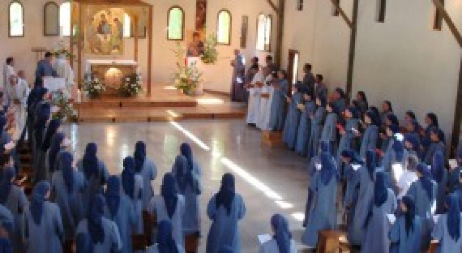 Vigilia de oraci&oacute;n en la Epifan&iacute;a del Se&ntilde;or con las Hermanitas del Cordero
