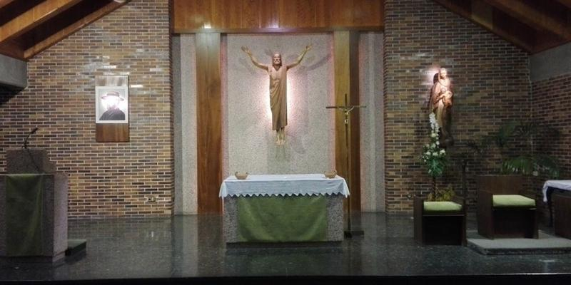 El padre Ángel Camino presenta este domingo al nuevo párroco de San Víctor