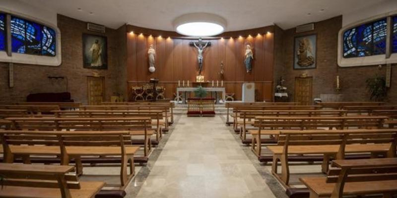 José Luis Díaz Lorenzo administra este viernes el sacramento de la Confirmación a jóvenes de San Emilio