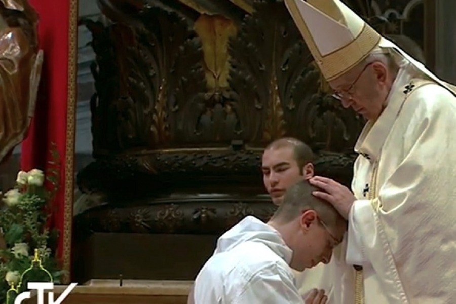 Los di&aacute;conos &laquo;son el rostro de la Iglesia en la vida cotidiana&raquo;