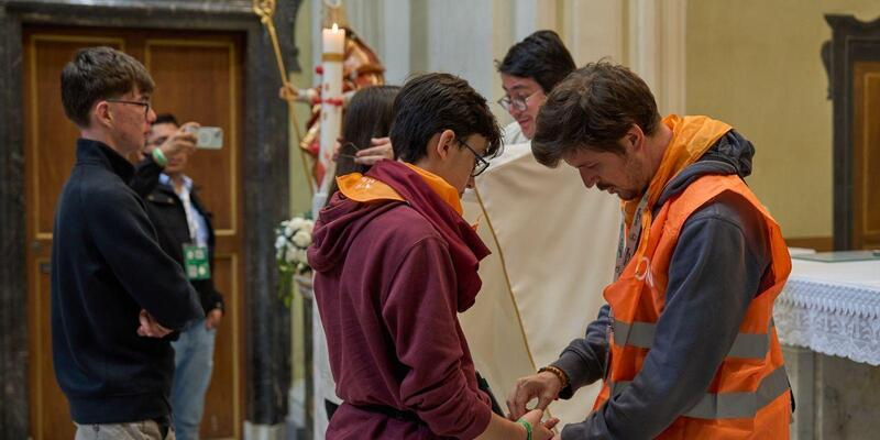 El testimonio de Javi G&oacute;mez-Martinho, tras acompa&ntilde;ar a un grupo de chicos de la parroquia Santo Ni&ntilde;o de Ceb&uacute; al Jubileo de los Adolescentes: &laquo;Han vivido unos d&iacute;as muy especiales donde han conocido la verdadera Iglesia&raquo;