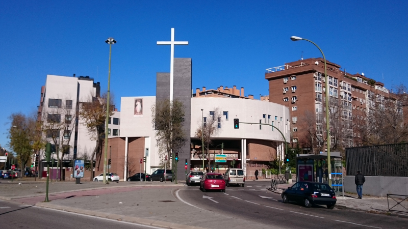 Dar de beber al sediento en pleno apag&oacute;n desde la parroquia Santos Inocentes: &laquo;De un peque&ntilde;o grano se construye un edificio precioso&raquo;