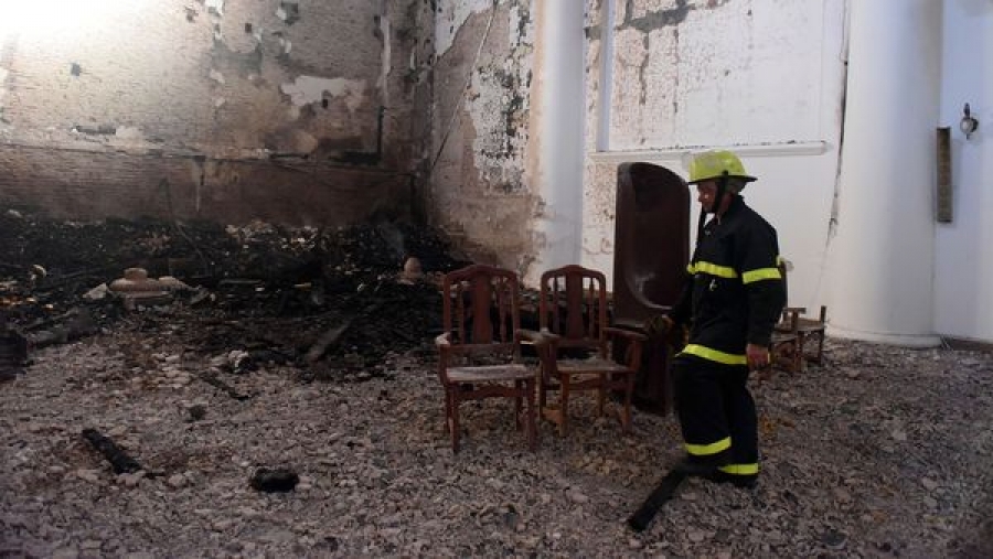 Se incendia catedral de San Nicol&aacute;s en Argentina