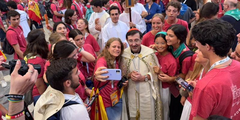 De As&iacute;s a Tor Vergata: as&iacute; ha acompa&ntilde;ado el cardenal Cobo a los peregrinos al Jubileo de los J&oacute;venes