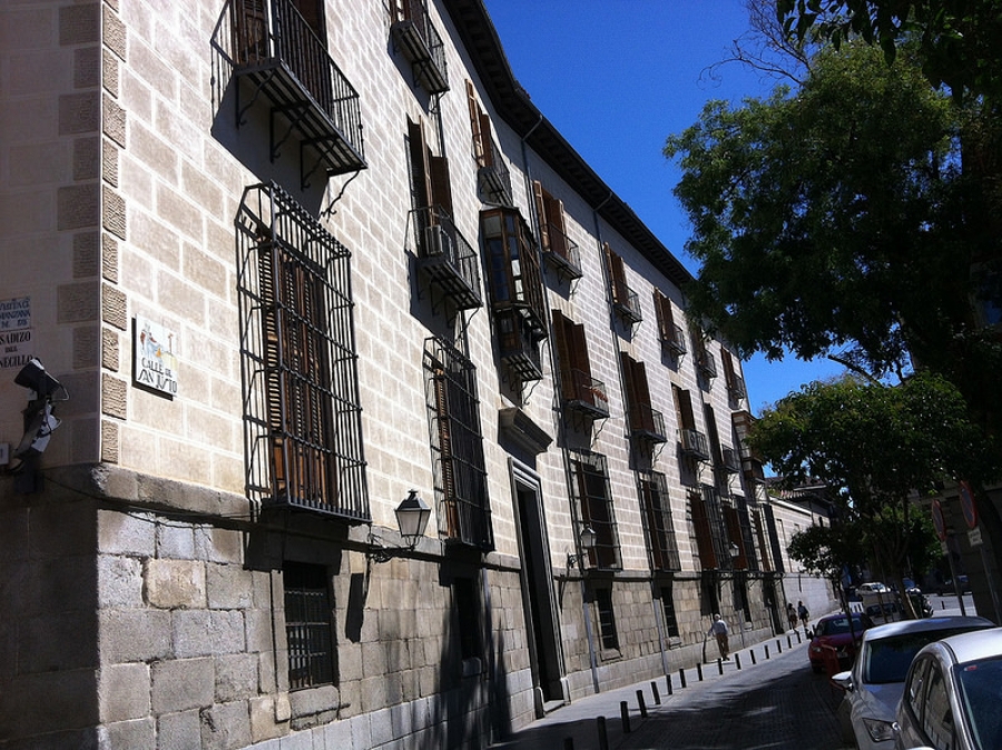 Encuentro de oraci&oacute;n del arzobispo con sacerdotes en la capilla del Palacio Arzobispal