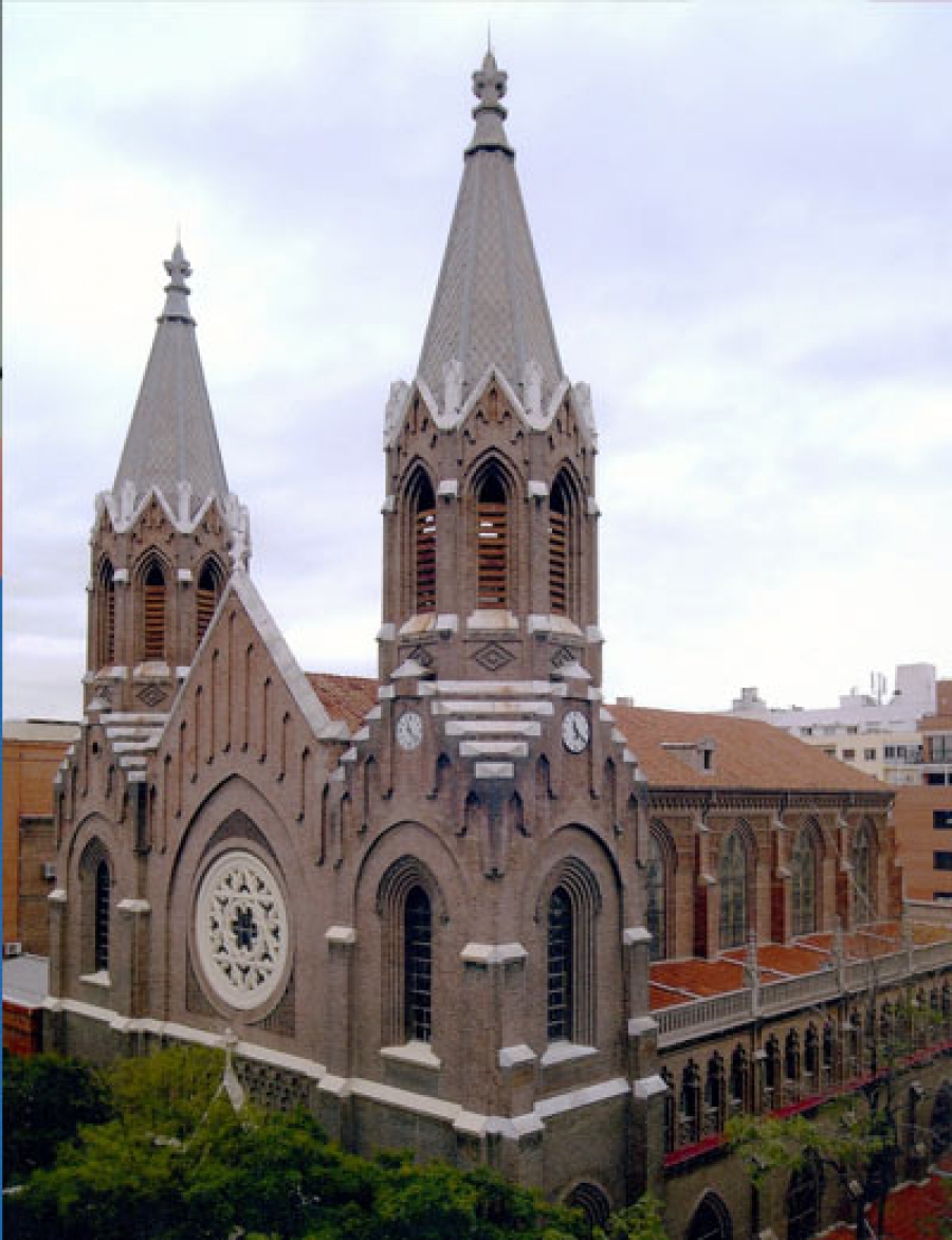 El Arzobispo de Madrid imparte esta tarde el sacramento de la Confirmaci&oacute;n en la Bas&iacute;lica de la Milagrosa