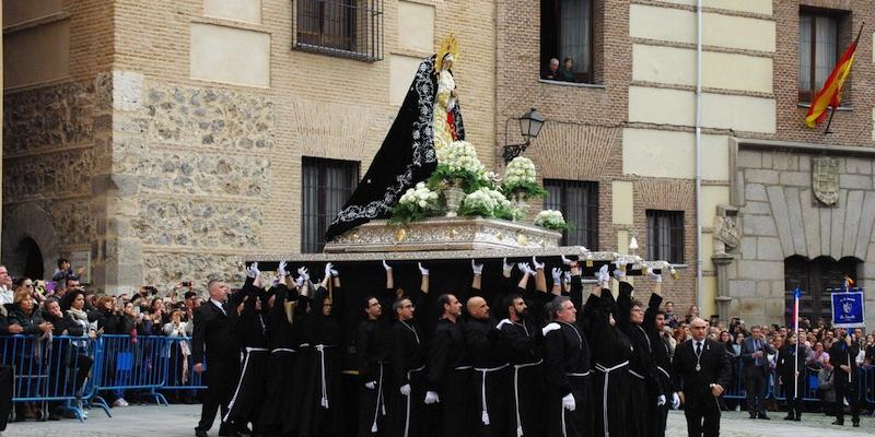 Salida extraordinaria de Nuestra Se&ntilde;ora de la Soledad y Desamparo con motivo del 300 aniversario de la fundaci&oacute;n de la congregaci&oacute;n