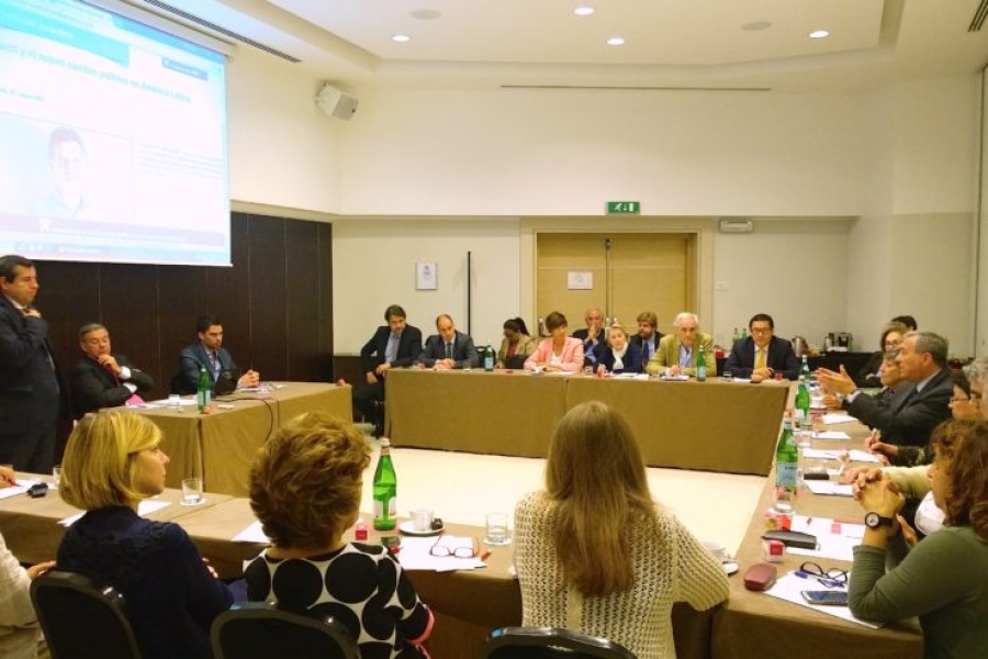 El Papa dice 'A' y a Argentina llega el abecedario