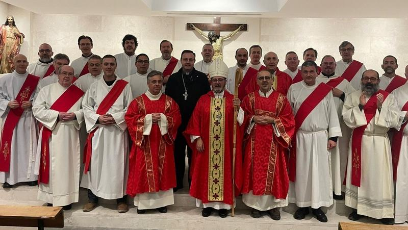 El obispo auxiliar de Madrid, Vicente Mart&iacute;n, a los di&aacute;conos permanentes: &laquo;La diacon&iacute;a es anuncio y servicio a la familia, a la comunidad cristiana y a los m&aacute;s pobres&raquo;