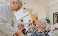 El cardenal Jos&eacute; Cobo preside una misa en la catedral de la Almudena para celebrar la VI Jornada Mundial de los Abuelos y de los Mayores